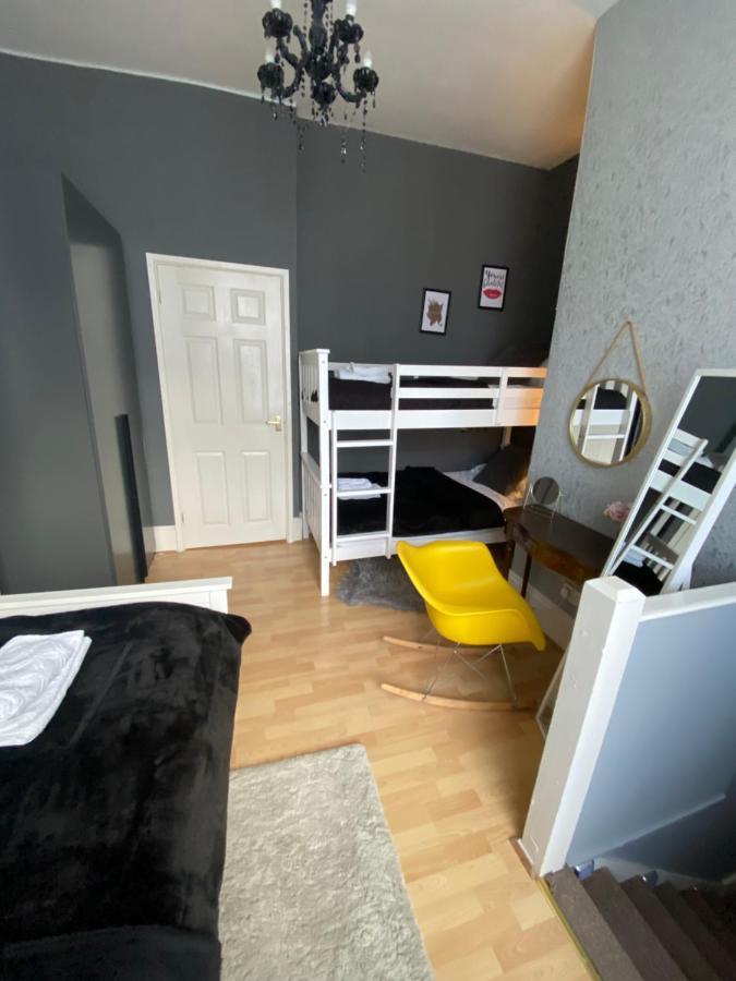 Ann Apartments Opposite The Pier With Sea View 포츠머스 외부 사진